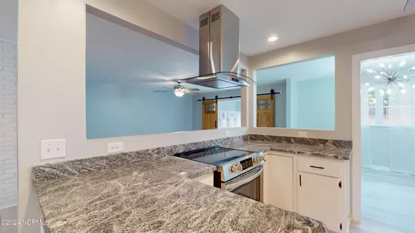 Whispering Pines, NC 28327,8 Shadow DR