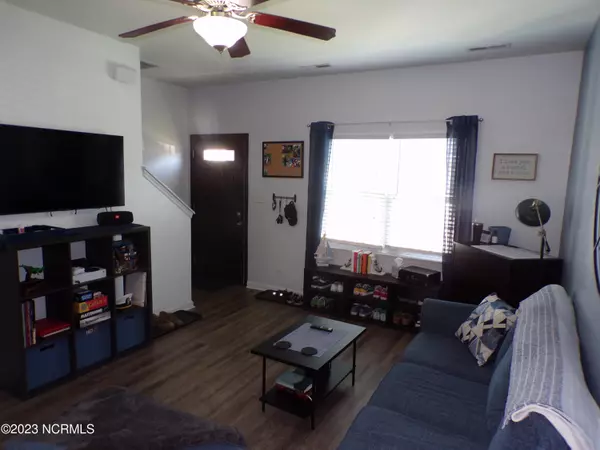 Sneads Ferry, NC 28460,513 Oyster Rock LN