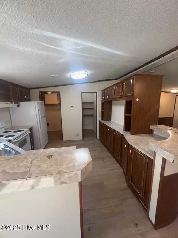 Jacksonville, NC 28540,1557 Catherine Lake RD