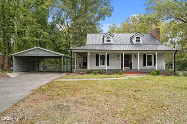 804 W Scotsdale RD, Laurinburg, NC 28352