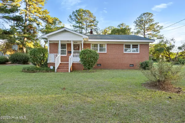 601 Winfrey ST, Clinton, NC 28328