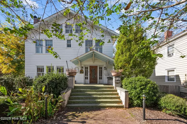 411 George ST #1, New Bern, NC 28560