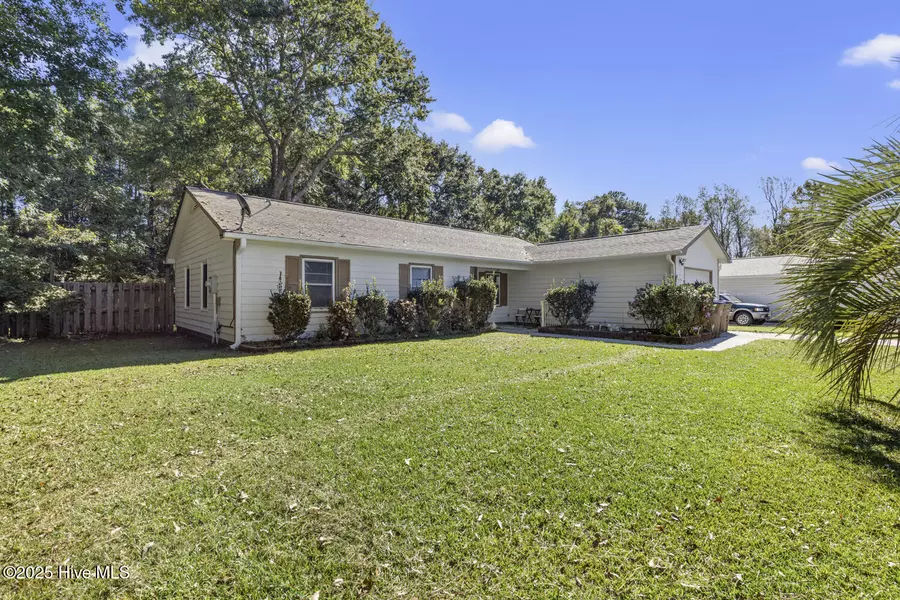 222 Natalie LN, Hubert, NC 28539