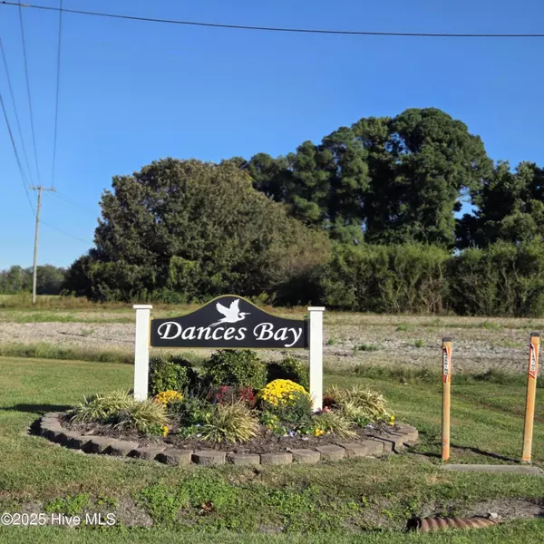 Elizabeth City, NC 27909,306 Dances Bay RD