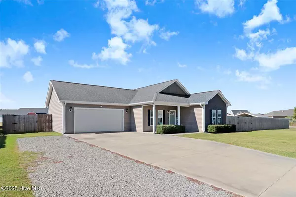 Pikeville, NC 27863,106 Kenison WAY