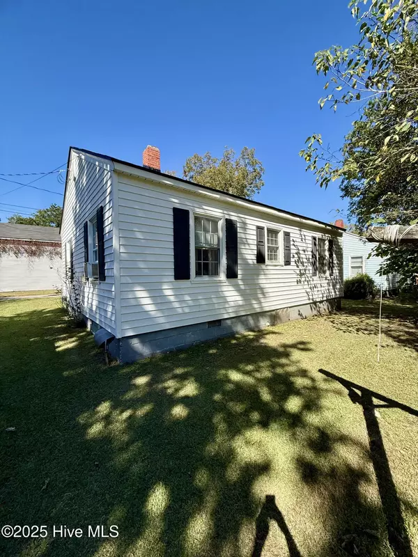 Williamston, NC 27892,107 Leggett'S LN