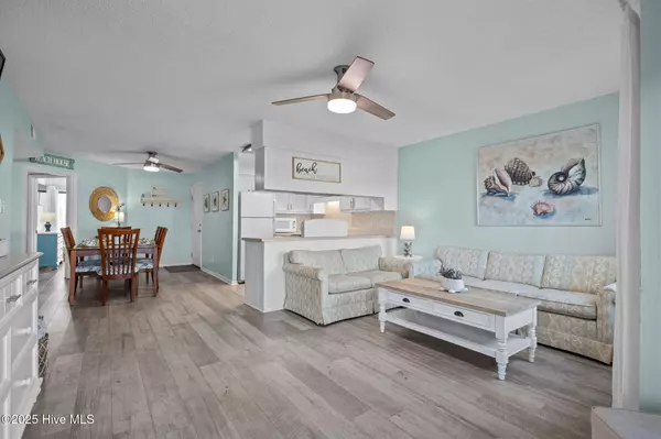 Emerald Isle, NC 28594,9201 Coast Guard RD #A105