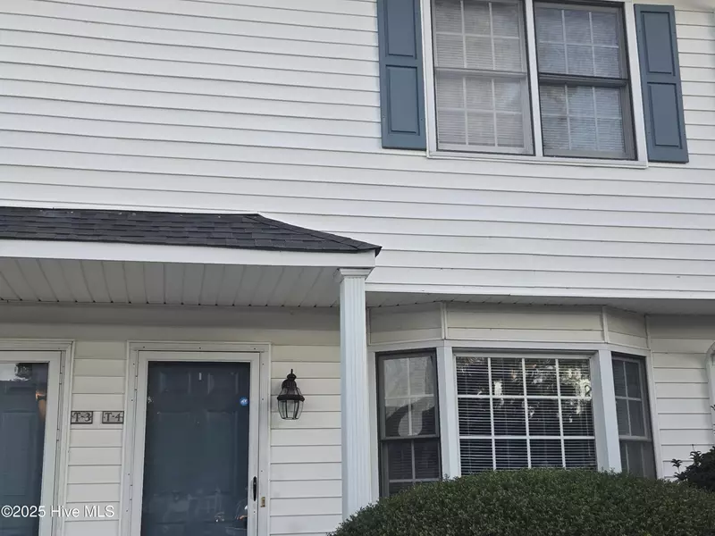 3807 Sterling Pointe #T 4, Winterville, NC 28590