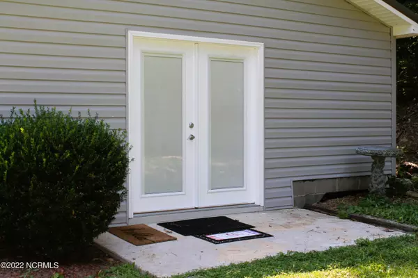 Carthage, NC 28327,1136 S McNeill ST