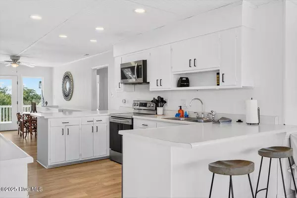 Ocean Isle Beach, NC 28469,140 Shallotte BLVD