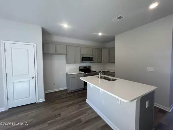 Ocean Isle Beach, NC 28469,309 Parkington LN #85a