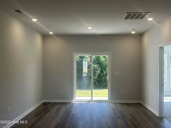 Ocean Isle Beach, NC 28469,329 Parkington LN #90b