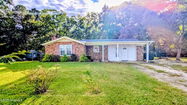 312 T Johnson RD, Carthage, NC 28327