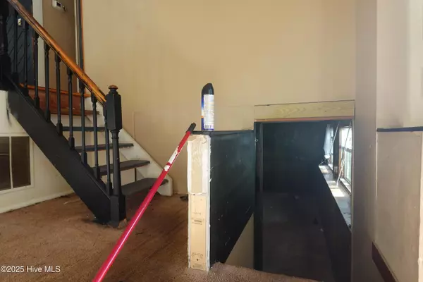 507 Lancelot DR, Greenville, NC 27858