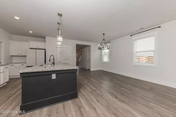 Newport, NC 28570,221 Salt Meadow LN