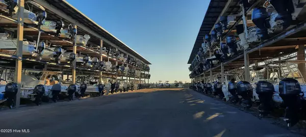 Wilmington, NC 28409,801 Paoli CT #20' Dry Slip C-90