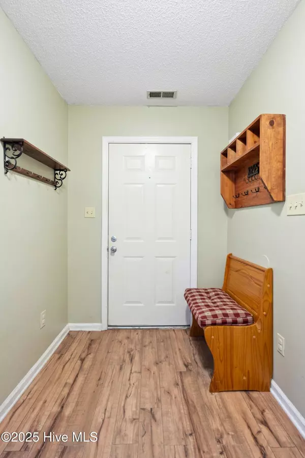 Hubert, NC 28539,100 Natalie LN