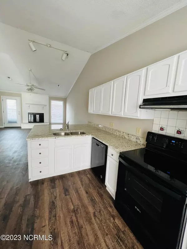 Greenville, NC 27858,16 Upton CT