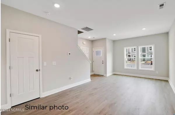 Hubert, NC 28539,126 Loren RD