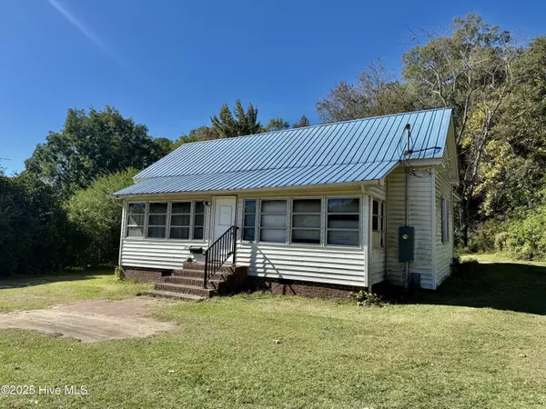 1215 Roberdel RD, Rockingham, NC 28379