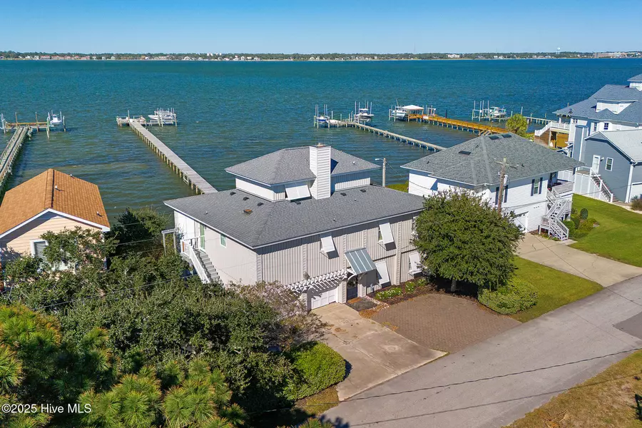 204 Shoreline DR, Atlantic Beach, NC 28512