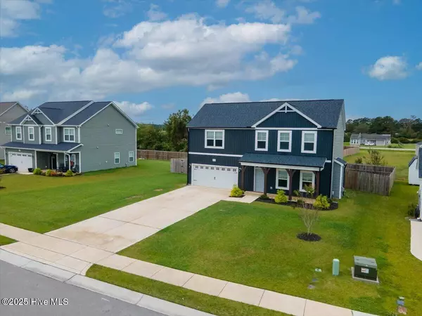 201 Fox Cove XING, Jacksonville, NC 28546