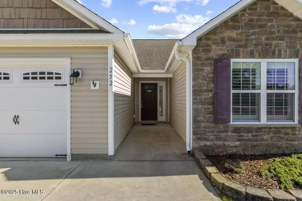 Jacksonville, NC 28546,252 Merin Height RD