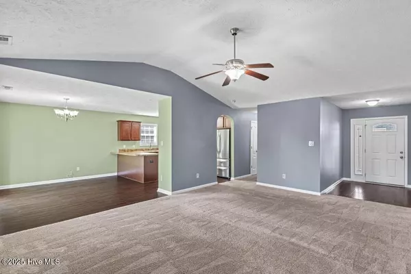 Jacksonville, NC 28546,252 Merin Height RD