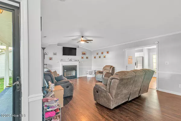 Jacksonville, NC 28540,304 Carlisle CT