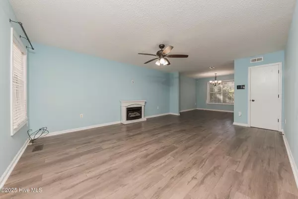 Richlands, NC 28574,353 Potters Hill RD