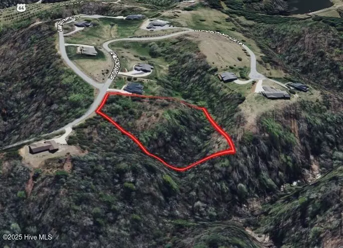 Hendersonville, NC 28792,374 Summer Orchard Dr DR