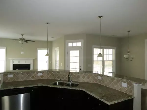 Hubert, NC 28539,411 Wolfe LN