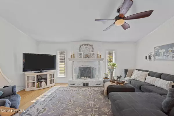 Trent Woods, NC 28562,3105 Side Saddle LN