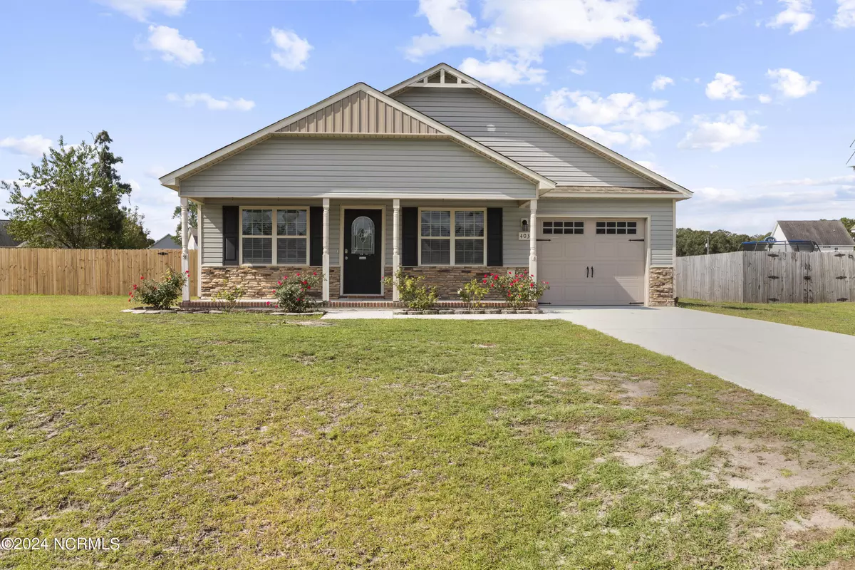 Richlands, NC 28574,403 Duncan DR S