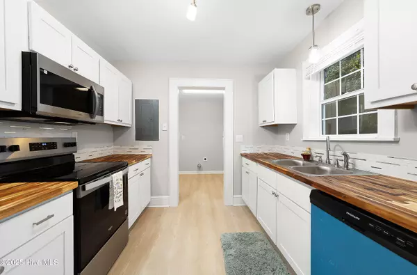 New Bern, NC 28560,515 National Court DR