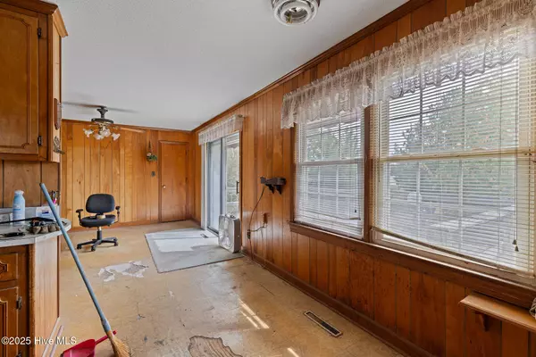 Pikeville, NC 27863,5824 Wayne Memorial DR NE