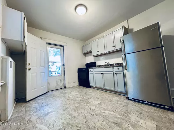 Greenville, NC 27834,106 Paris AVE