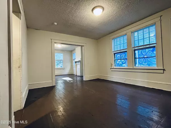 Greenville, NC 27834,106 Paris AVE