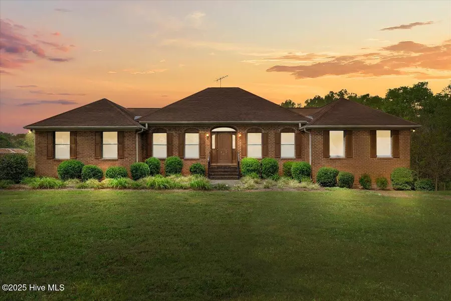 6464 Bonlee Bennett RD, Bear Creek, NC 27207