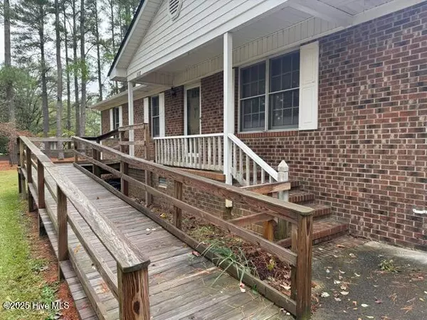 Washington, NC 27889,135 Tucker LN