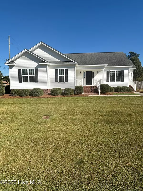 2585 Forbes AVE, Winterville, NC 28590