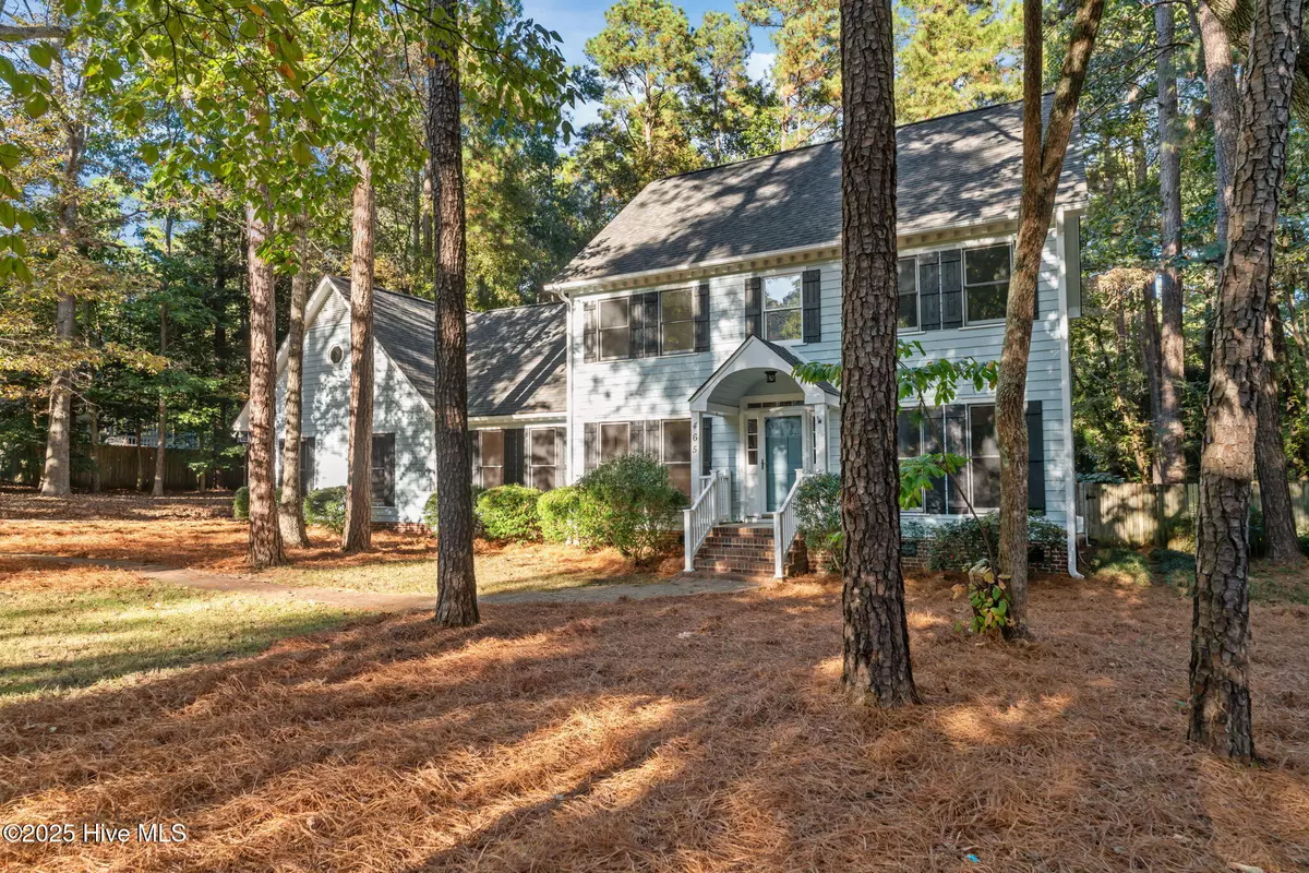 Southern Pines, NC 28387,465 E Hedgelawn WAY
