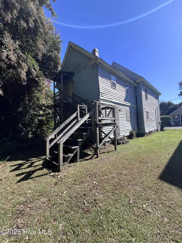 Elizabeth City, NC 27909,514 White ST