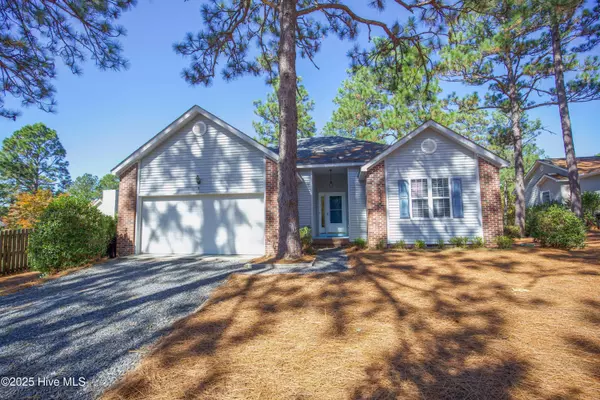 1 Georgia CT, Pinehurst, NC 28374