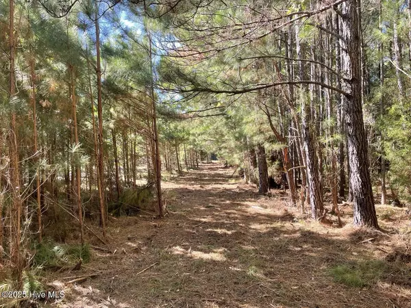 Beaufort, NC 28516,327 Garbacon DR