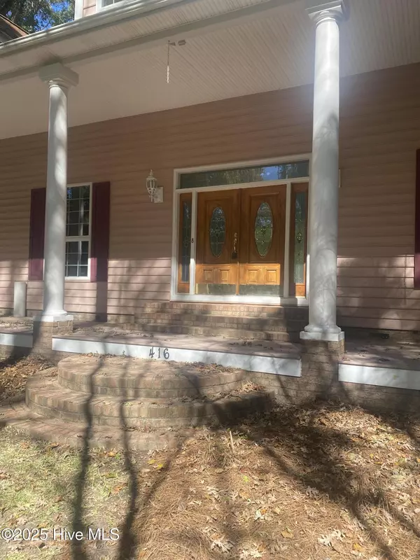 Washington, NC 27889,416 Bay DR