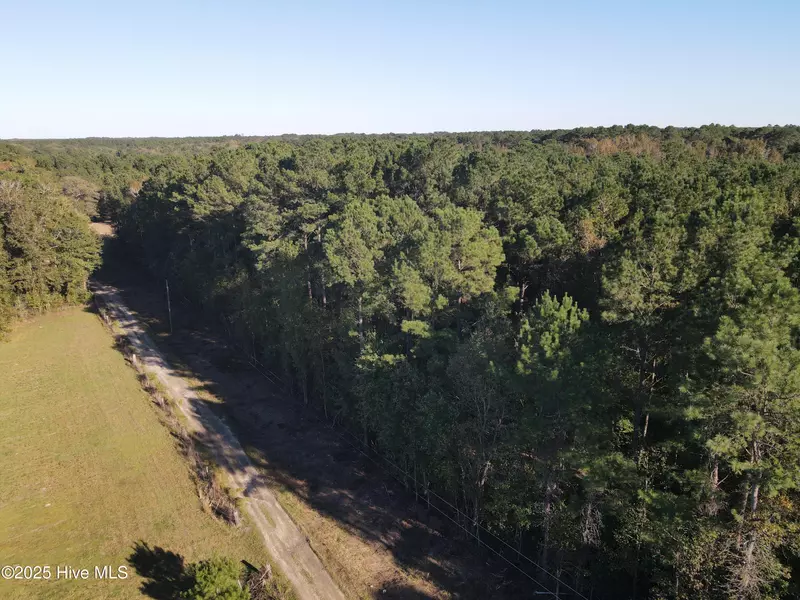 282 James E Moore RD, Currie, NC 28435