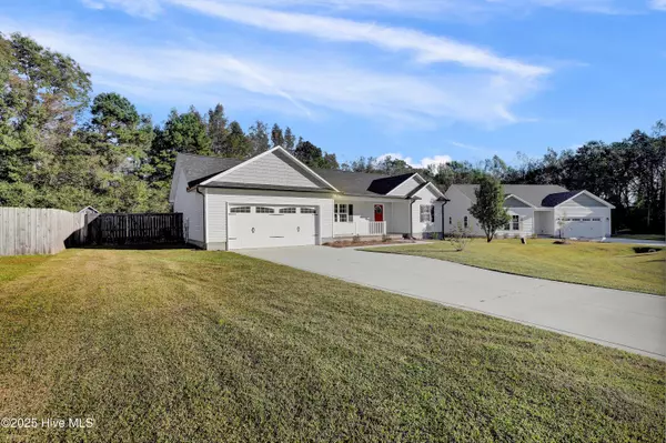 Richlands, NC 28574,253 Deer Haven DR