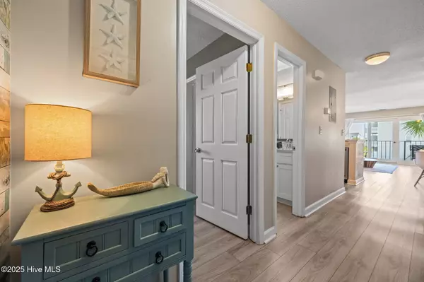 North Topsail Beach, NC 28460,790 New River Inlet RD #104b