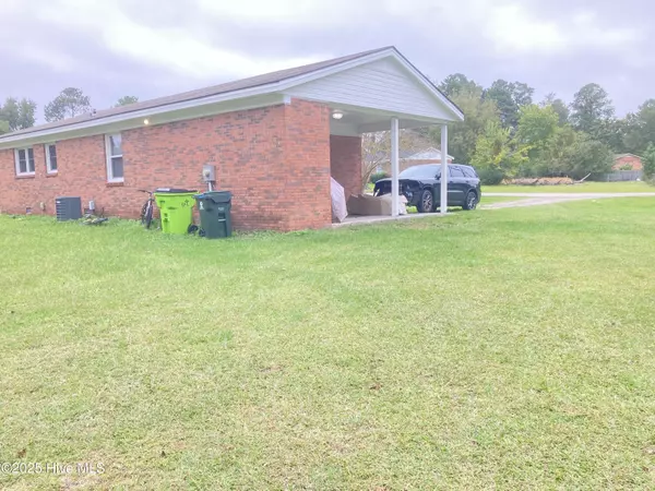 New Bern, NC 28562,1405 Mockingbird LN